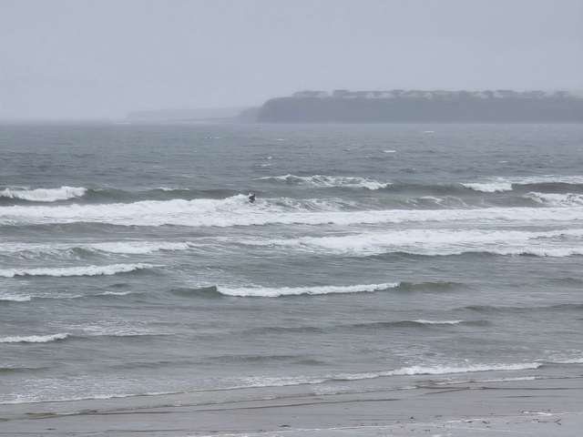 3-4ft mushy waves